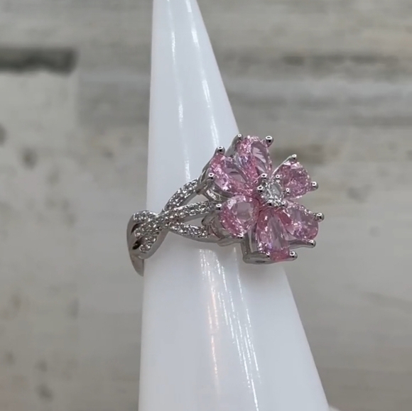 Beautiful Statement Flower Pink White Cubic Zirconia Silver Plated Ring Size 7 - Picture 8 of 11